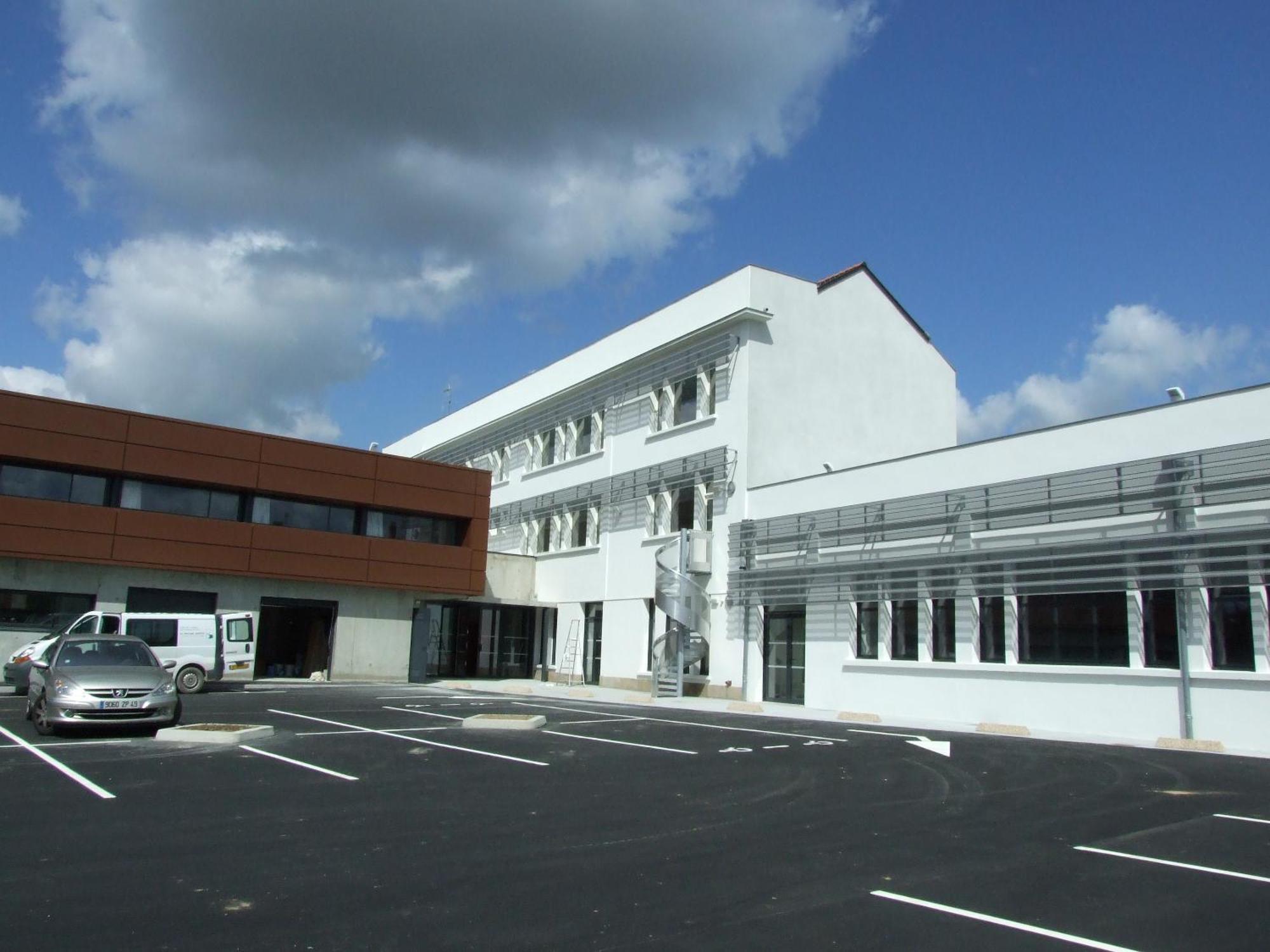 Hotel Jf Accueil & Formation Cholet Exterior foto