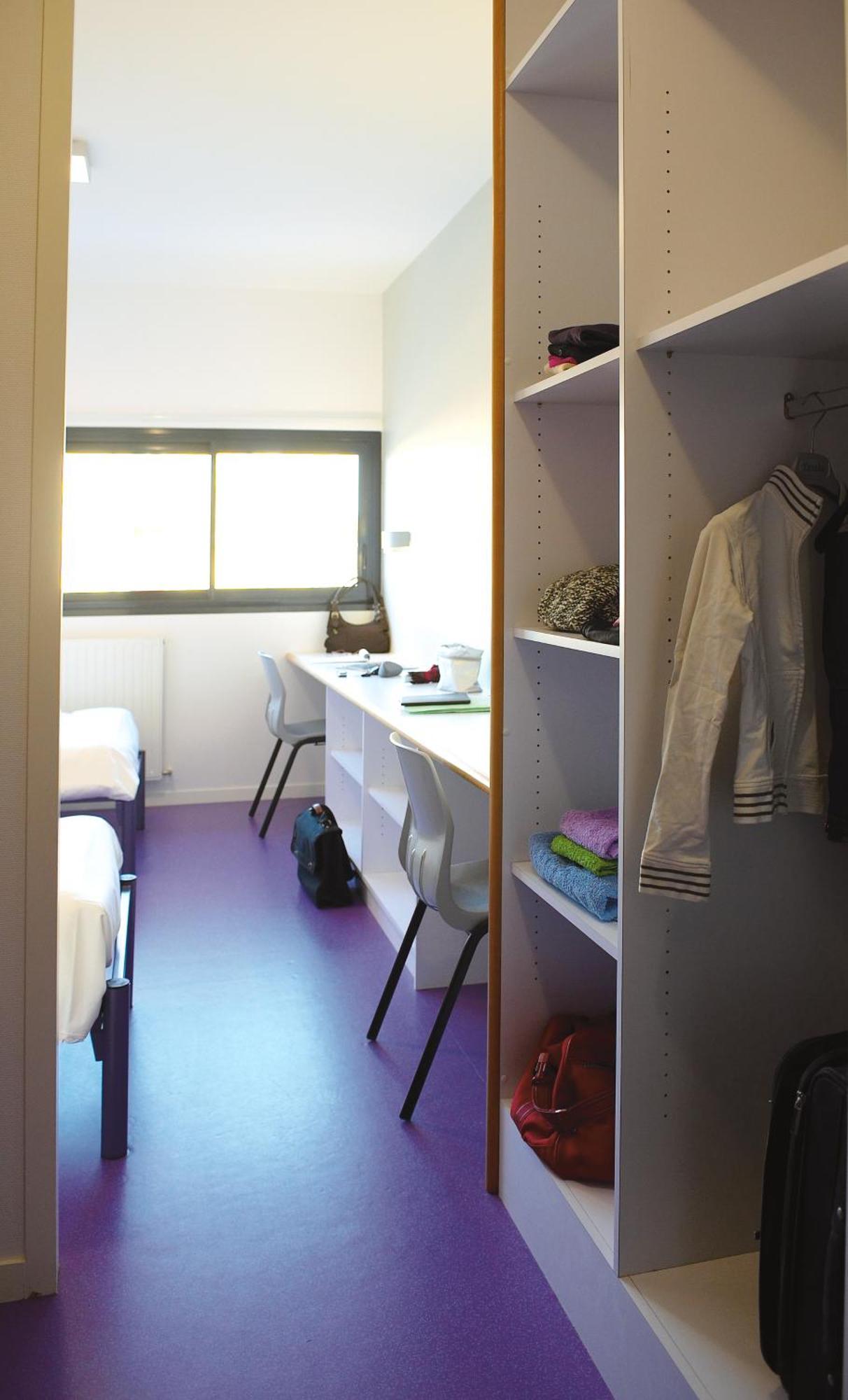 Hotel Jf Accueil & Formation Cholet Exterior foto